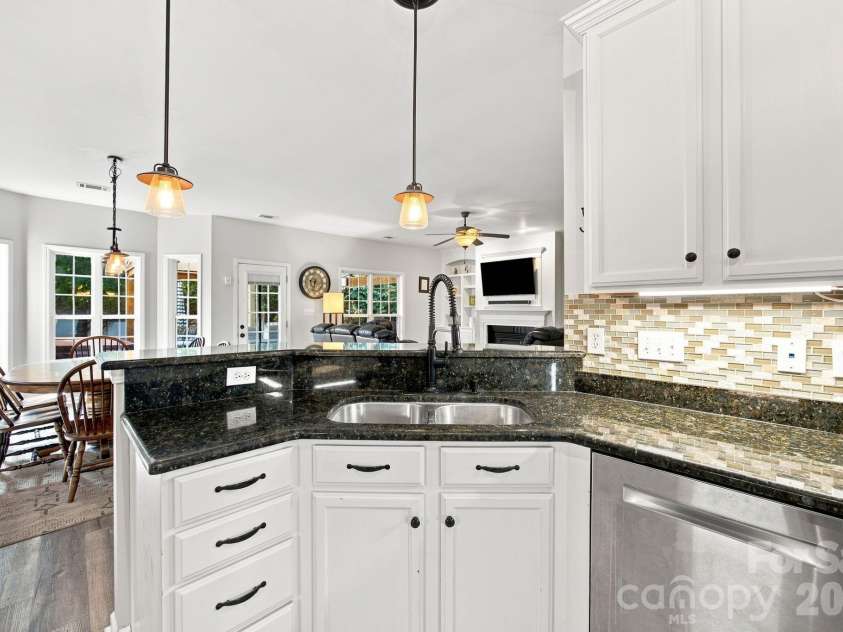120 Louden Drive, Mooresville, NC 28115.  MLS# CAR4389862, YatesRealty ID 30378. 