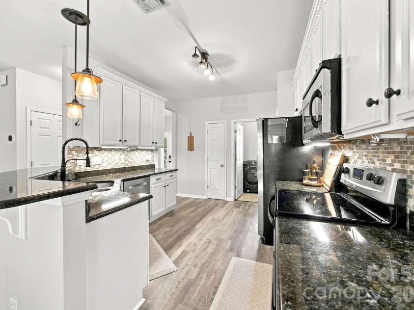 120 Louden Drive, Mooresville, NC 28115.  MLS# CAR4389862, YatesRealty ID 30378. 