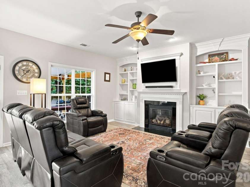120 Louden Drive, Mooresville, NC 28115.  MLS# CAR4389862, YatesRealty ID 30378. 