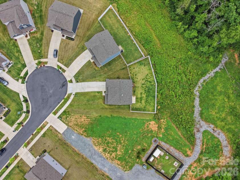 3652 Azalea Ridge Drive, Mount Holly, NC 28120.  MLS# CAR4391136, YatesRealty ID 30379. Culdesac 