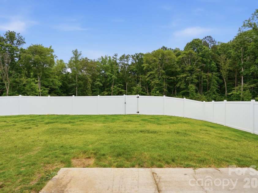 3652 Azalea Ridge Drive, Mount Holly, NC 28120.  MLS# CAR4391136, YatesRealty ID 30379. Large flat backyard