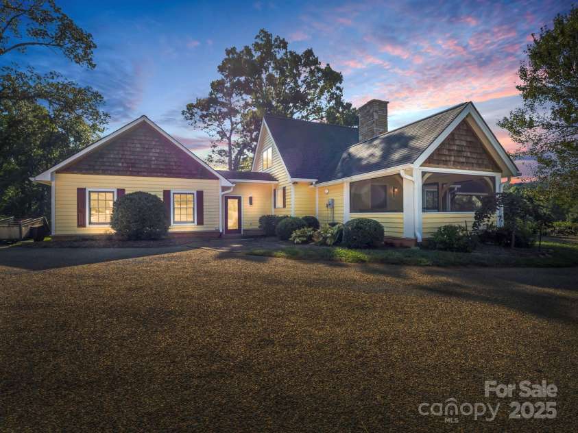 1050 Hunting Country Road, Tryon, NC 28782.  MLS# CAR4302671, YatesRealty ID 3038. 