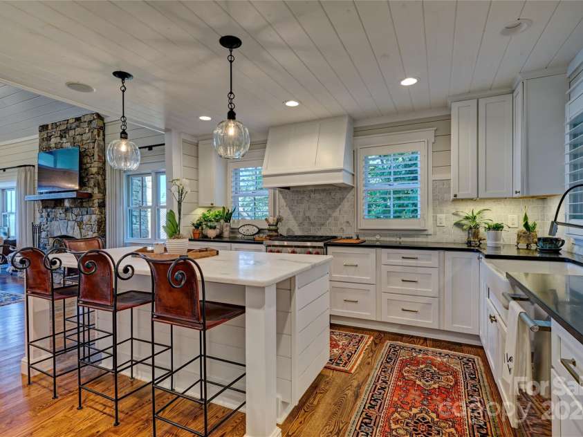 850 Little Terrapin Road, Cashiers, NC 28717.  MLS# CAR4166217, YatesRealty ID 3038. 