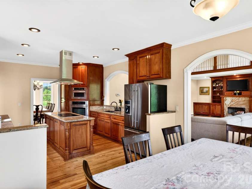 502 Hickory Hollow Road, Inman, SC 29349.  MLS# CAR4383931, YatesRealty ID 30381. 