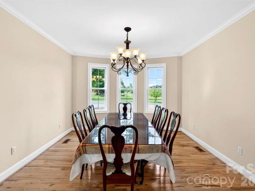 502 Hickory Hollow Road, Inman, SC 29349.  MLS# CAR4383931, YatesRealty ID 30381. 