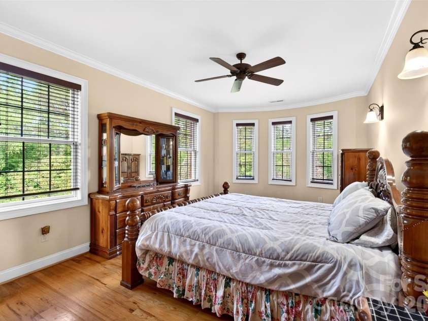 502 Hickory Hollow Road, Inman, SC 29349.  MLS# CAR4383931, YatesRealty ID 30381. 
