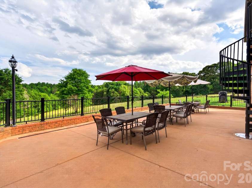 502 Hickory Hollow Road, Inman, SC 29349.  MLS# CAR4383931, YatesRealty ID 30381. 