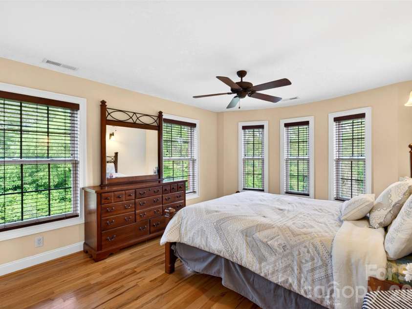 502 Hickory Hollow Road, Inman, SC 29349.  MLS# CAR4383931, YatesRealty ID 30381. 