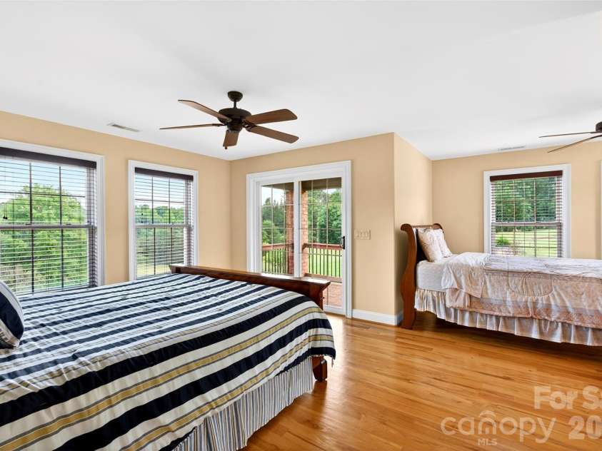 502 Hickory Hollow Road, Inman, SC 29349.  MLS# CAR4383931, YatesRealty ID 30381. 