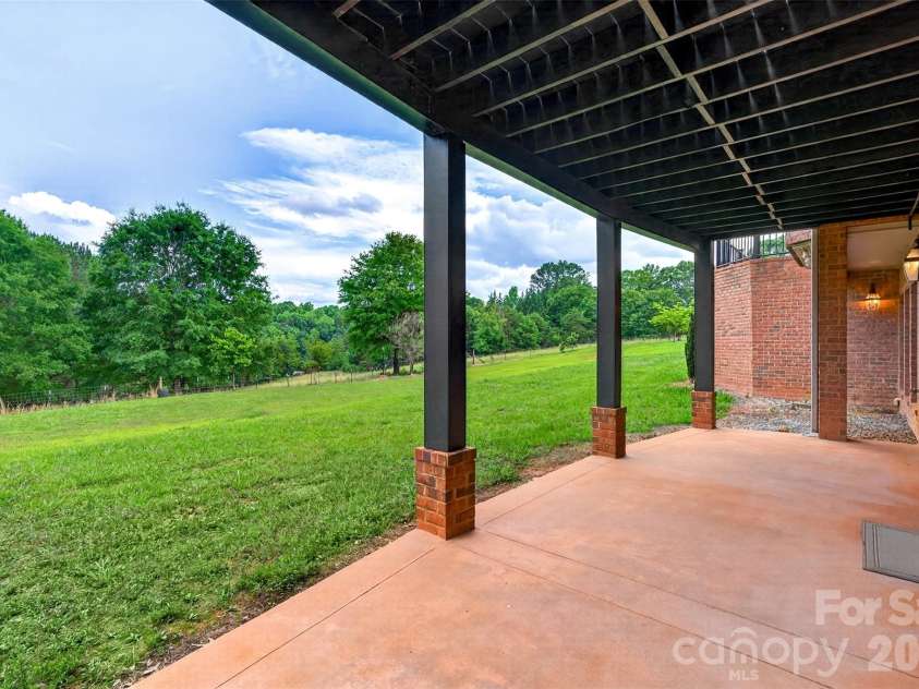 502 Hickory Hollow Road, Inman, SC 29349.  MLS# CAR4383931, YatesRealty ID 30381. 