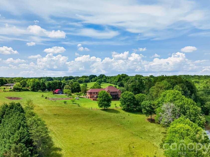 502 Hickory Hollow Road, Inman, SC 29349.  MLS# CAR4383931, YatesRealty ID 30381. 