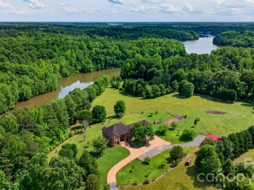 502 Hickory Hollow Road, Inman, SC 29349.  MLS# CAR4383931, YatesRealty ID 30381. 