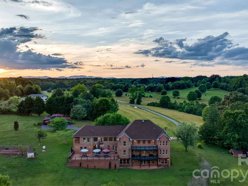 502 Hickory Hollow Road, Inman, SC 29349.  MLS# CAR4383931, YatesRealty ID 30381. 