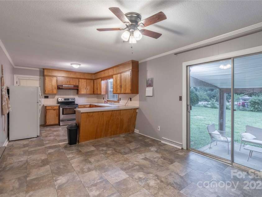 1132 Arbor Drive, Salisbury, NC 28144.  MLS# CAR4272753, YatesRealty ID 30382. Kitchen