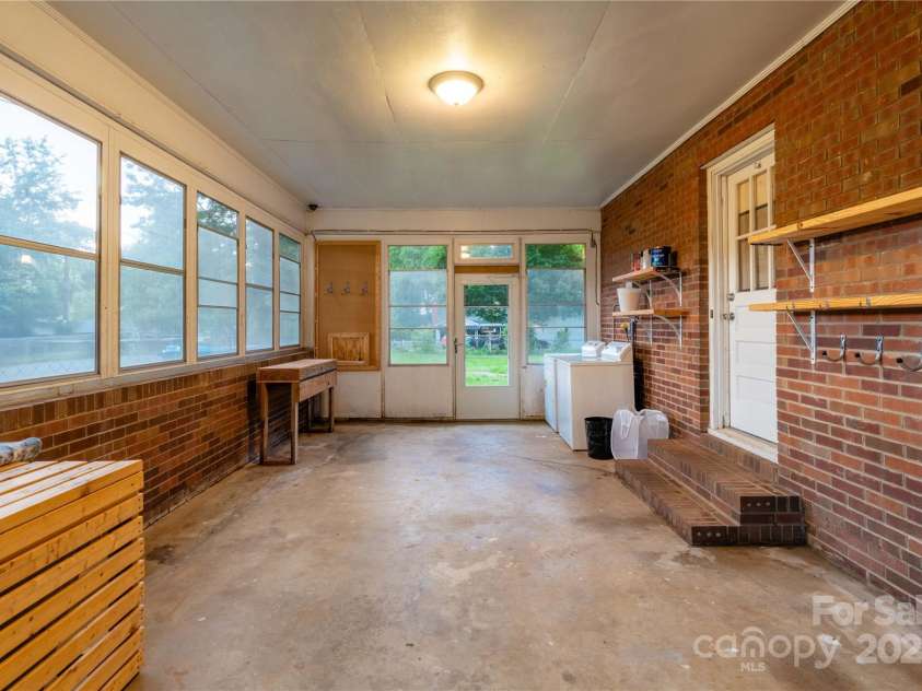 1132 Arbor Drive, Salisbury, NC 28144.  MLS# CAR4272753, YatesRealty ID 30382. Runroom