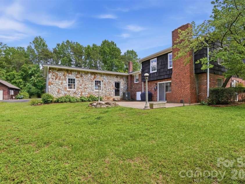 2848 Walter Drive, Concord, NC 28027.  MLS# CAR4383876, YatesRealty ID 30383. 