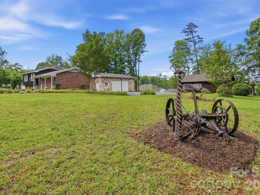 2848 Walter Drive, Concord, NC 28027.  MLS# CAR4383876, YatesRealty ID 30383. 