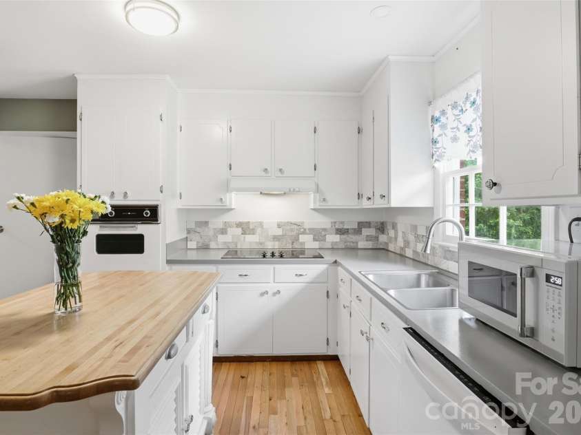2848 Walter Drive, Concord, NC 28027.  MLS# CAR4383876, YatesRealty ID 30383. 