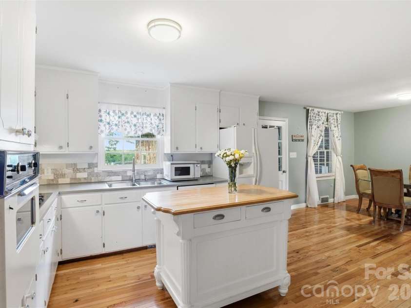 2848 Walter Drive, Concord, NC 28027.  MLS# CAR4383876, YatesRealty ID 30383. 