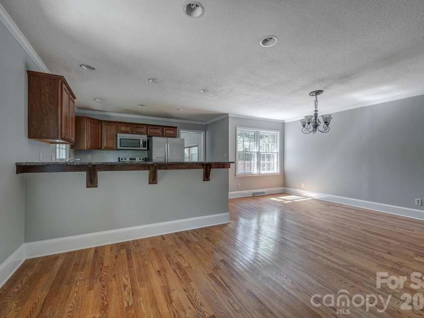 3106 Canterberry Drive, Gastonia, NC 28056.  MLS# CAR4386367, YatesRealty ID 30384. 