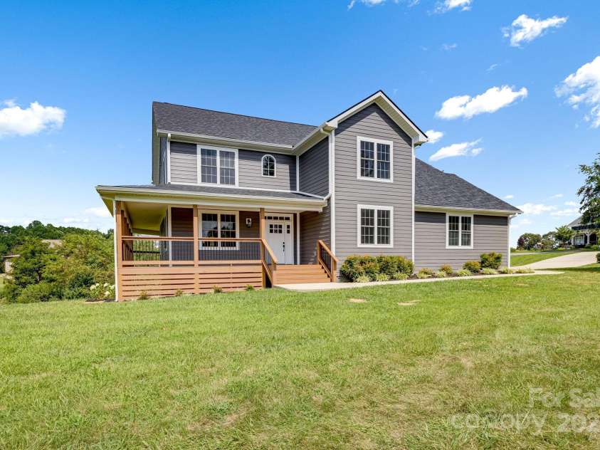 45 Horizon Way, Alexander, NC 28701.  MLS# CAR4289234, YatesRealty ID 30384. 