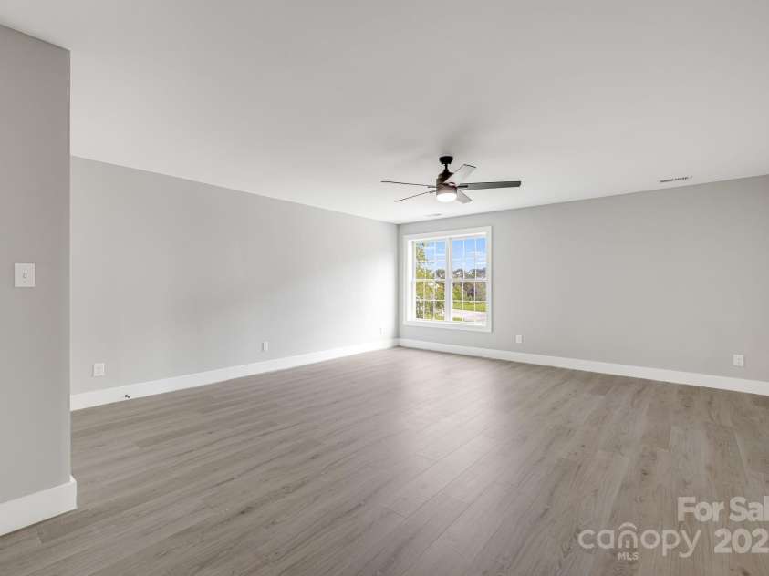45 Horizon Way, Alexander, NC 28701.  MLS# CAR4289234, YatesRealty ID 30384. 