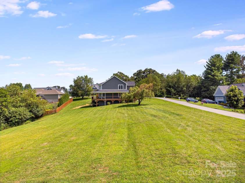 45 Horizon Way, Alexander, NC 28701.  MLS# CAR4289234, YatesRealty ID 30384. 