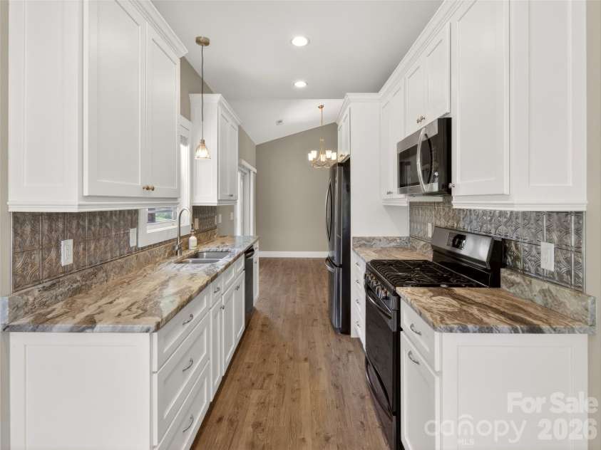 133 Asher Lane, Etowah, NC 28729.  MLS# CAR4383530, YatesRealty ID 30385. 
