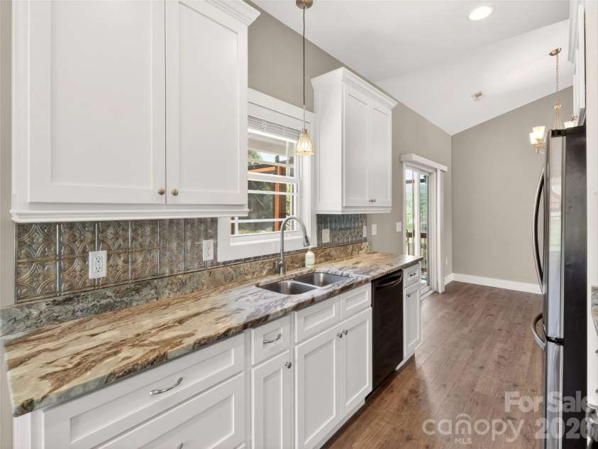 133 Asher Lane, Etowah, NC 28729.  MLS# CAR4383530, YatesRealty ID 30385. 
