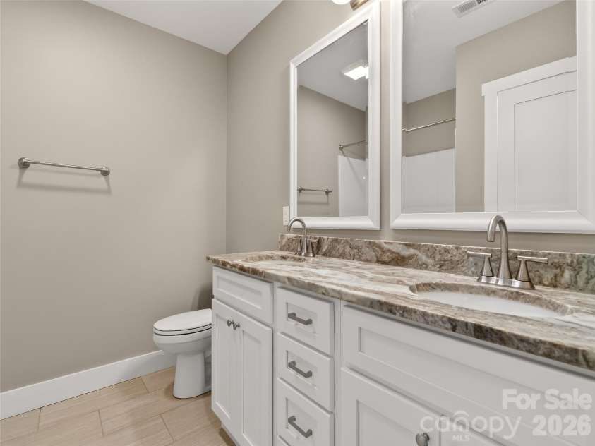 133 Asher Lane, Etowah, NC 28729.  MLS# CAR4383530, YatesRealty ID 30385. 