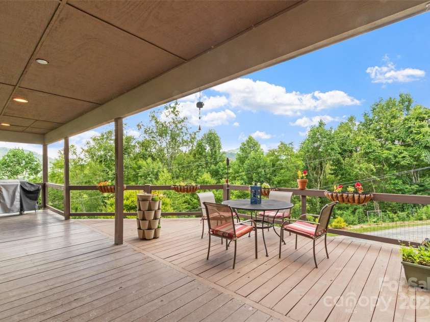 272 Appaloosa Trail, Burnsville, NC 28714.  MLS# CAR4287221, YatesRealty ID 30385. 