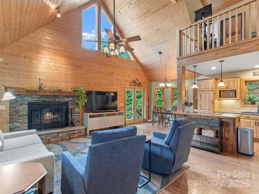 272 Appaloosa Trail, Burnsville, NC 28714.  MLS# CAR4287221, YatesRealty ID 30385. 