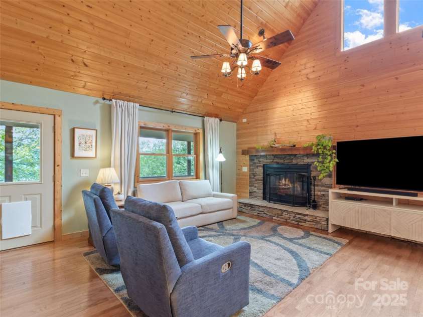 272 Appaloosa Trail, Burnsville, NC 28714.  MLS# CAR4287221, YatesRealty ID 30385. 