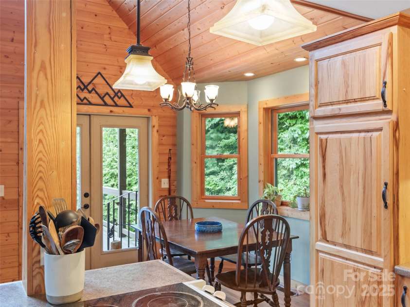 272 Appaloosa Trail, Burnsville, NC 28714.  MLS# CAR4287221, YatesRealty ID 30385. 