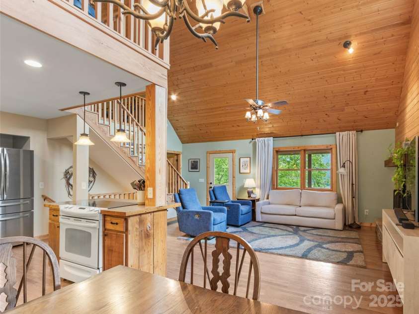 272 Appaloosa Trail, Burnsville, NC 28714.  MLS# CAR4287221, YatesRealty ID 30385. 