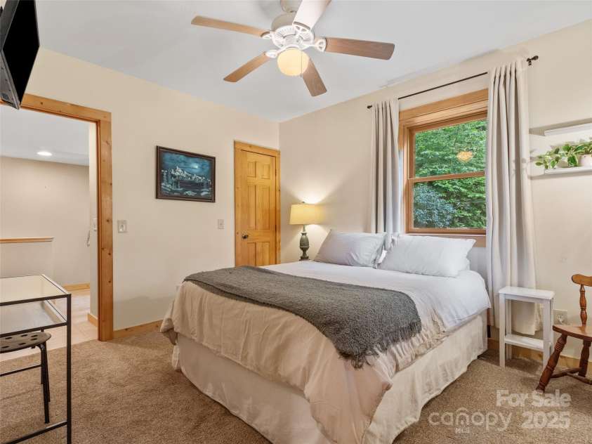 272 Appaloosa Trail, Burnsville, NC 28714.  MLS# CAR4287221, YatesRealty ID 30385. 