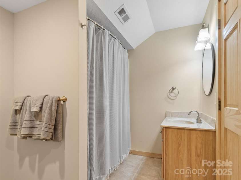 272 Appaloosa Trail, Burnsville, NC 28714.  MLS# CAR4287221, YatesRealty ID 30385. 