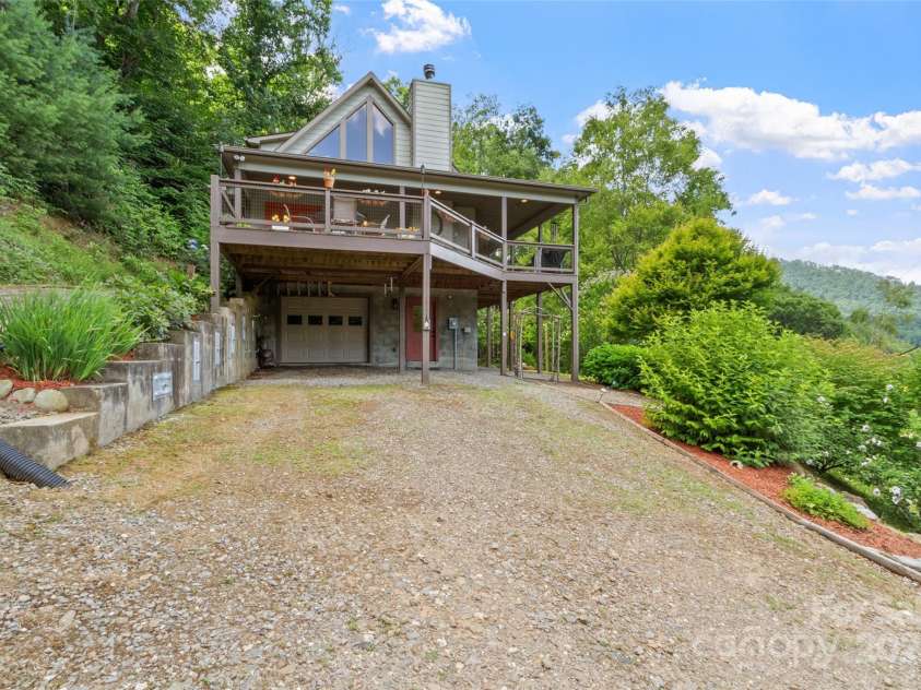 272 Appaloosa Trail, Burnsville, NC 28714.  MLS# CAR4287221, YatesRealty ID 30385. 