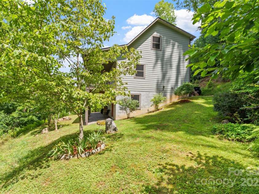 272 Appaloosa Trail, Burnsville, NC 28714.  MLS# CAR4287221, YatesRealty ID 30385. 