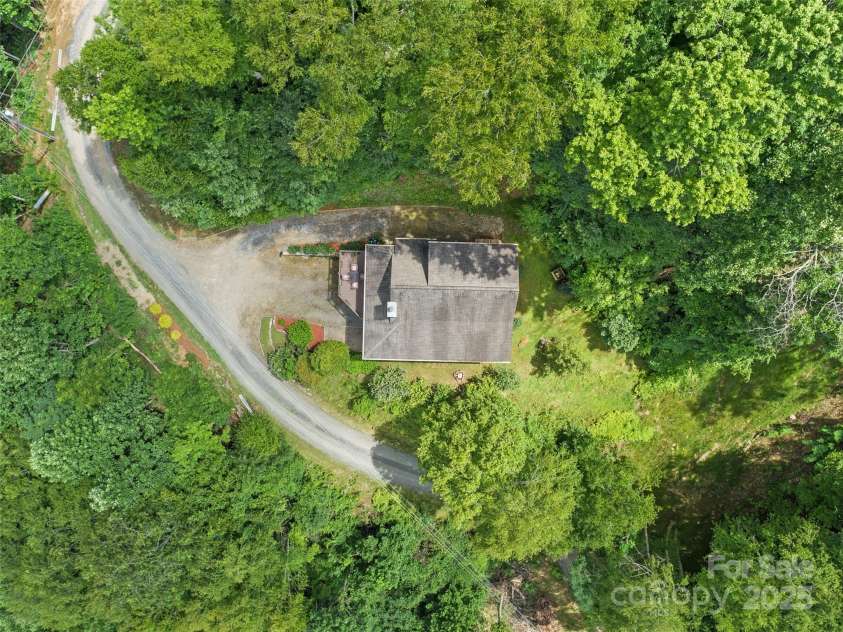 272 Appaloosa Trail, Burnsville, NC 28714.  MLS# CAR4287221, YatesRealty ID 30385. 