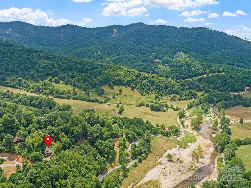 272 Appaloosa Trail, Burnsville, NC 28714.  MLS# CAR4287221, YatesRealty ID 30385. 