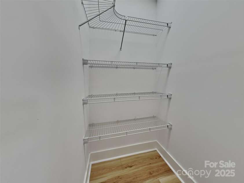 2633 Brentwood Place, Charlotte, NC 28208.  MLS# CAR4287287, YatesRealty ID 30386. 