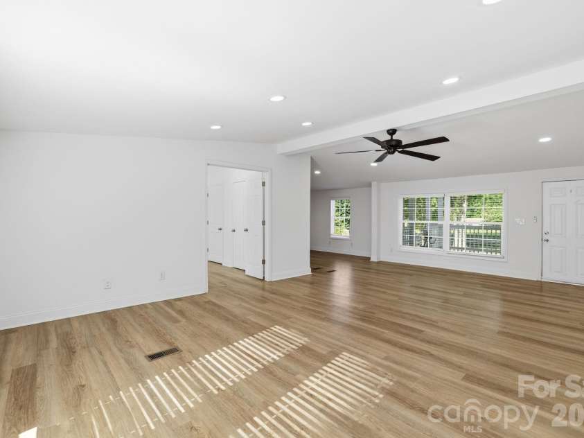 9644 Blackwelder Road, Fort Mill, SC 29707.  MLS# CAR4381870, YatesRealty ID 30387. 