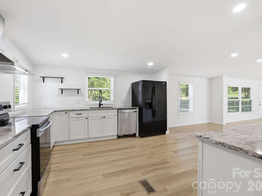 9644 Blackwelder Road, Fort Mill, SC 29707.  MLS# CAR4381870, YatesRealty ID 30387. 