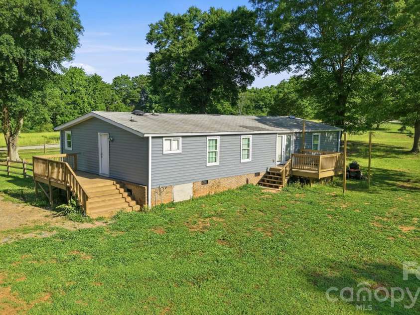 9644 Blackwelder Road, Fort Mill, SC 29707.  MLS# CAR4381870, YatesRealty ID 30387. 