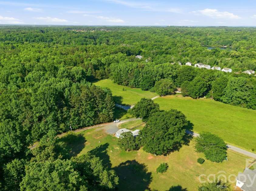 9644 Blackwelder Road, Fort Mill, SC 29707.  MLS# CAR4381870, YatesRealty ID 30387. 