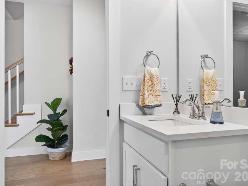 106 Wesser Street, Davidson, NC 28036.  MLS# CAR4382368, YatesRealty ID 30388. Third Full Bathroom