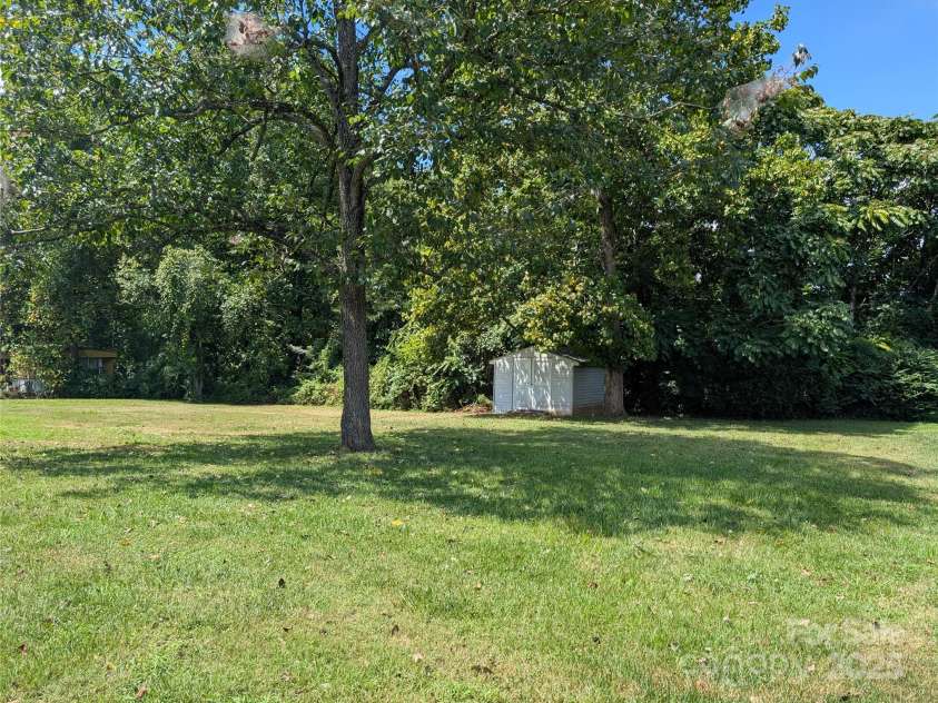 862 Bethesda Road, Statesville, NC 28677.  MLS# CAR4288781, YatesRealty ID 30388. 