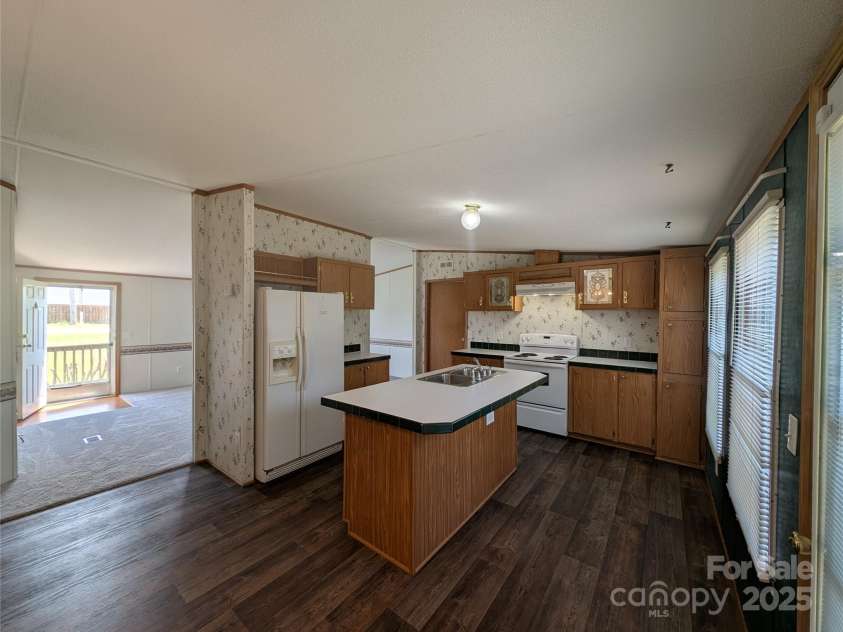 862 Bethesda Road, Statesville, NC 28677.  MLS# CAR4288781, YatesRealty ID 30388. 