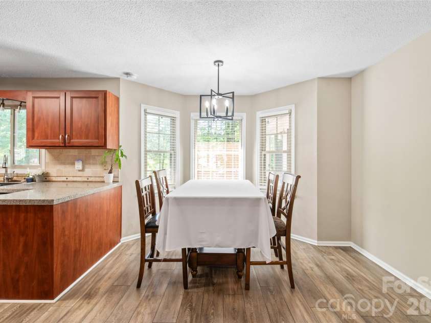 3216 Hitching Post Lane, Rock Hill, SC 29732.  MLS# CAR4371992, YatesRealty ID 30389. Breakfast area with a bay window for natural light